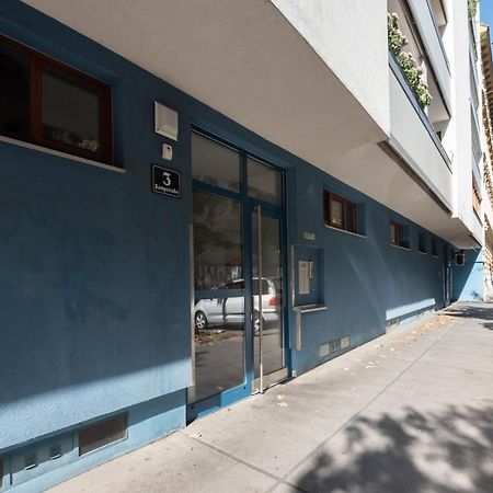 Helles, Neues Dg Apartment Mit Blick Zum Donauturm Βιέννη Εξωτερικό φωτογραφία