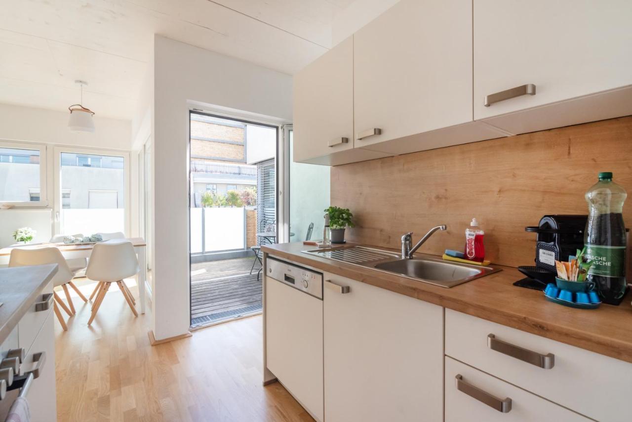 Helles, Neues Dg Apartment Mit Blick Zum Donauturm Βιέννη Εξωτερικό φωτογραφία