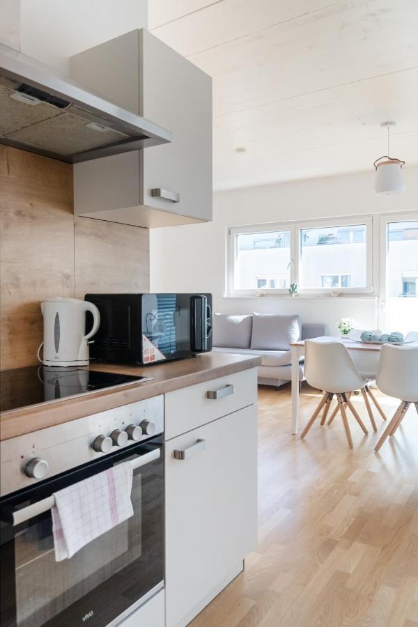 Helles, Neues Dg Apartment Mit Blick Zum Donauturm Βιέννη Εξωτερικό φωτογραφία