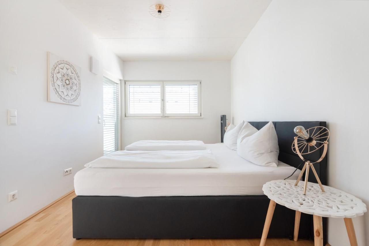 Helles, Neues Dg Apartment Mit Blick Zum Donauturm Βιέννη Εξωτερικό φωτογραφία