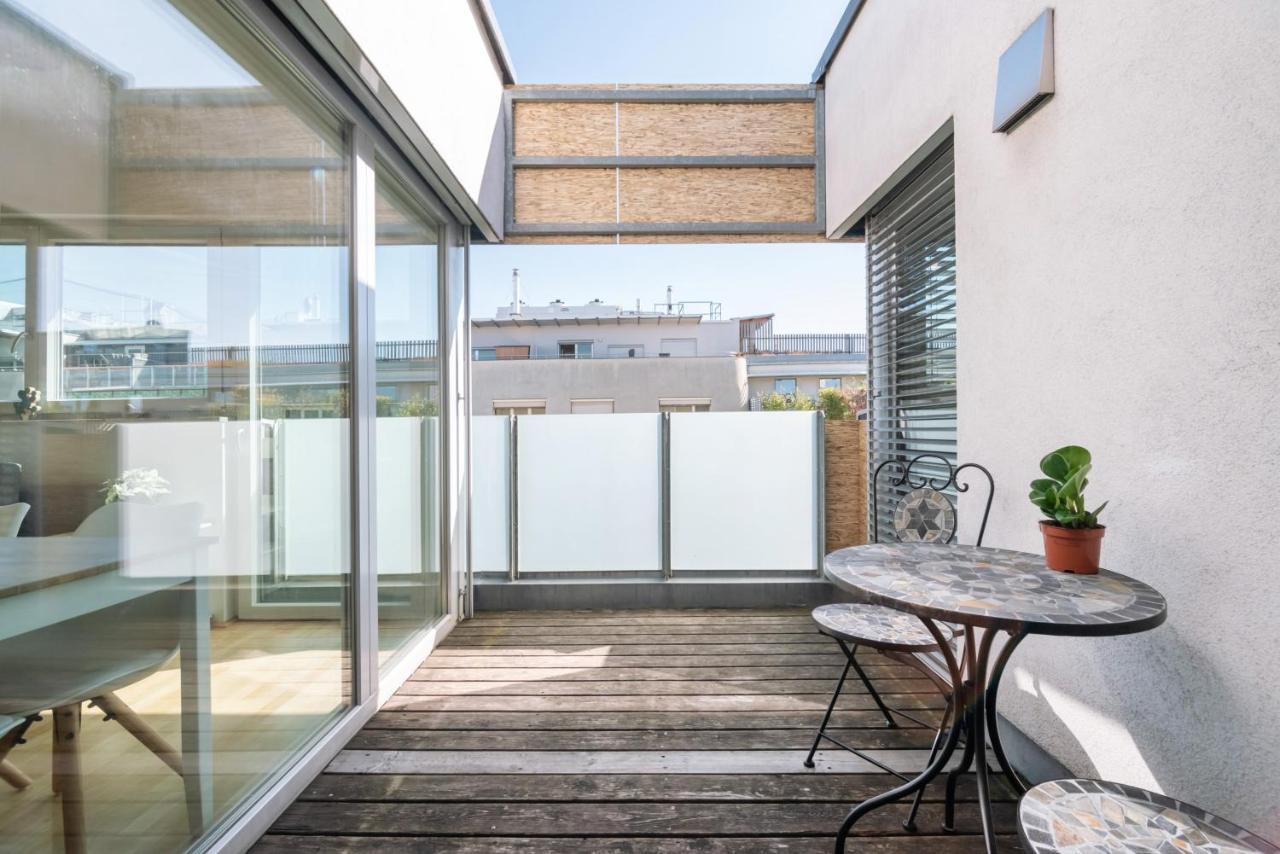Helles, Neues Dg Apartment Mit Blick Zum Donauturm Βιέννη Εξωτερικό φωτογραφία