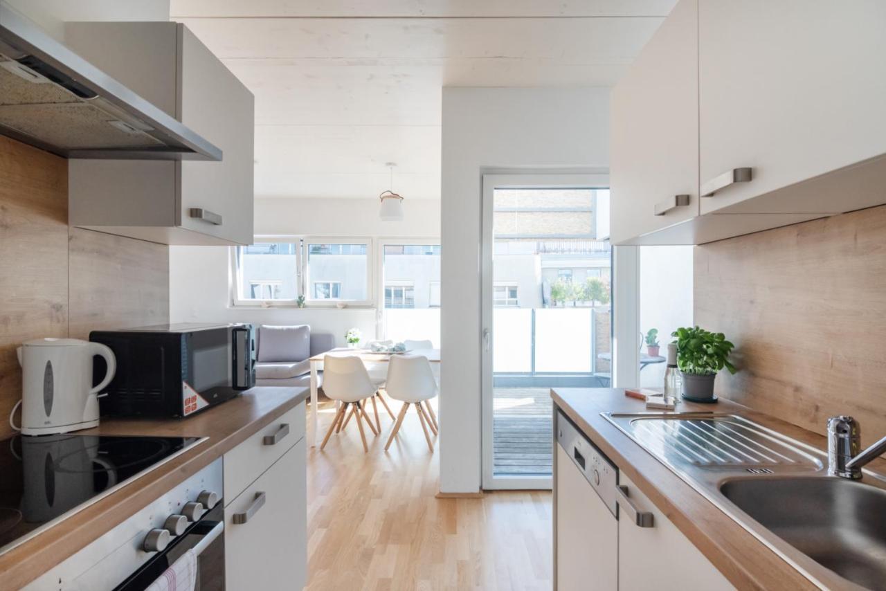 Helles, Neues Dg Apartment Mit Blick Zum Donauturm Βιέννη Εξωτερικό φωτογραφία